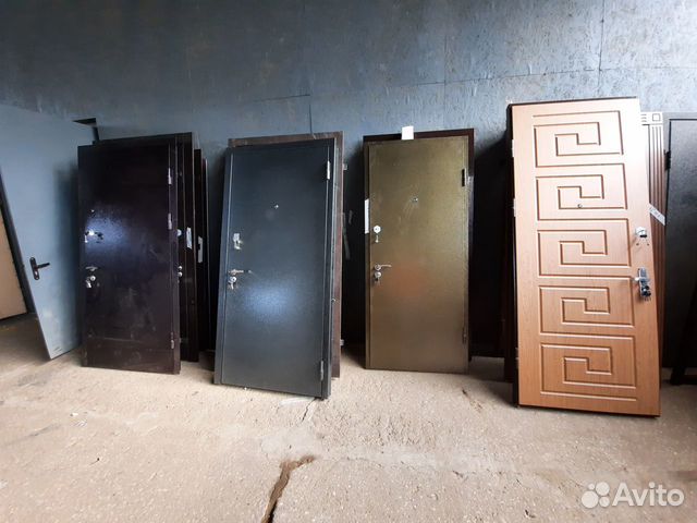 Дверь стальная с порошковым покрытием