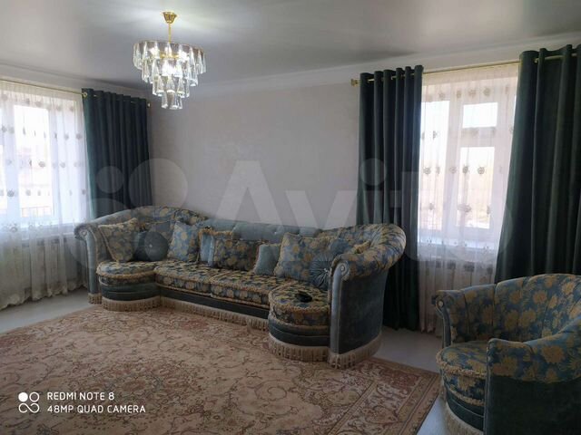 4-к. квартира, 90 м², 3/3 эт.
