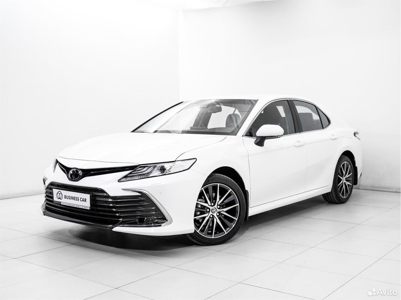 Camry gr sport. Toyota Camry xv70. Toyota Camry 2022. Toyota Camry gr Sport 2022. Camry 70 белая Рестайлинг.