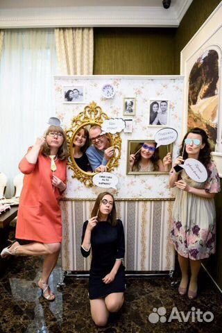 Фотостена, фотозона, press wall