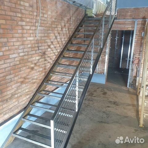 Металлические лестницы на 2й этаж
