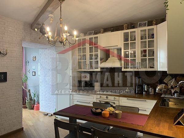 3-к. квартира, 100 м², 12/14 эт.