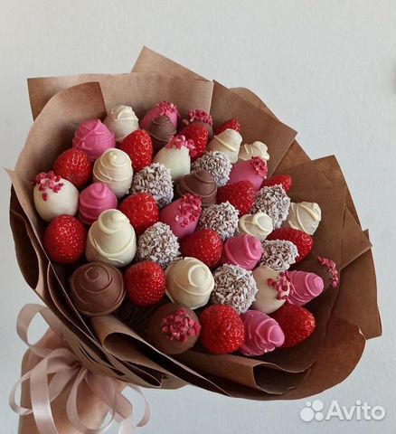Клубника в шоколаде букеты