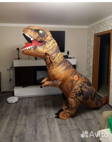 Аренда надувного костюма динозавра