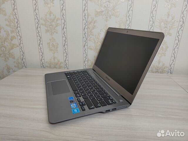 Мощный ультрабук Samsung