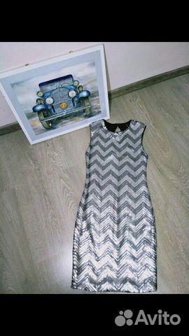 Платье с паетками