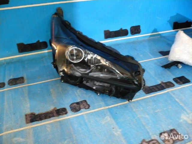 Lexus NX 200 Фара правая б/у.оригинал