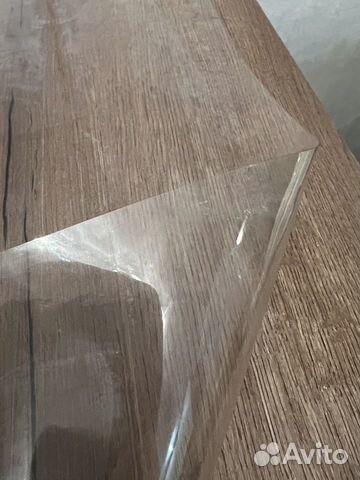 Бесцветная пленка на стол прозрачная
