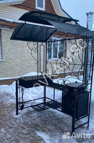 Мангал с крышей