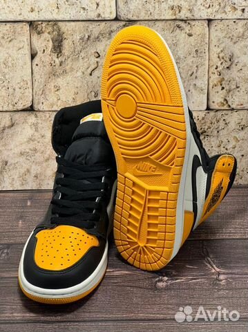 Nike Air Jordan 1 Retro High OG Yellow Toe Taxi