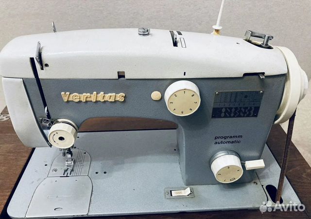 Швейная машинка veritas c тумбой