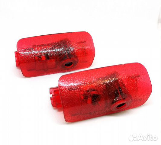 Штатная подсветка дверей с логотипом Toyota