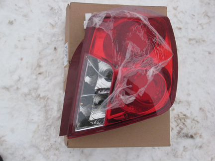 Фонарь задний правый на Шевроле Лачетти седан