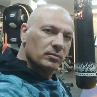 Фитнес тренер метро Варшавская в своей студии