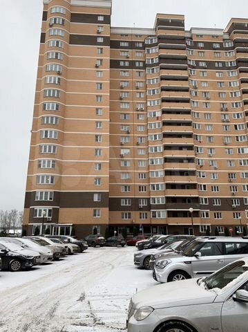 3-к. квартира, 115 м², 6/17 эт.