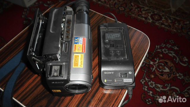 Sony Handycam CCD-TR502E