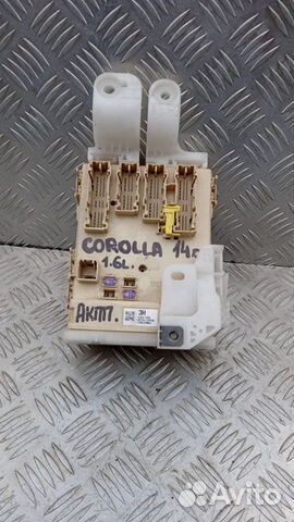 Салонный блок предохранителей Toyota Corolla 14г