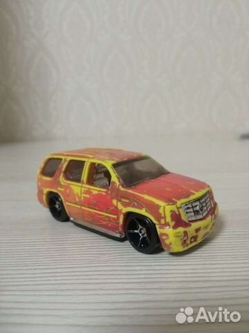 Машинка Hotwheels Премиум меняющая цвет