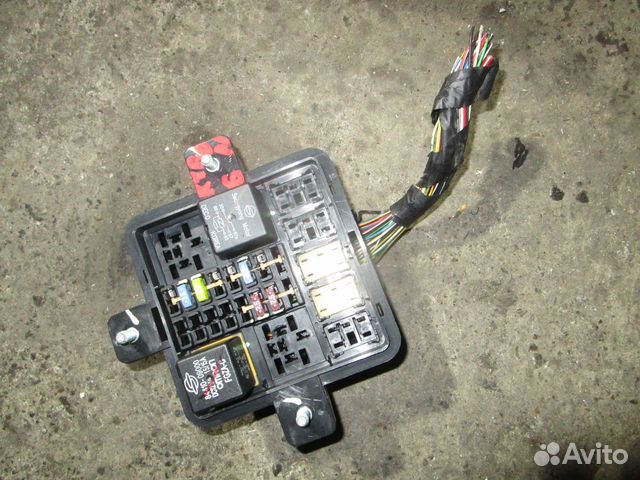 Блок предохранителей салонный SsangYong Kyron