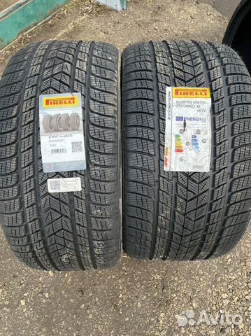 Pirelli Scorpion Winter 275/35 R22 и 315/30 R22