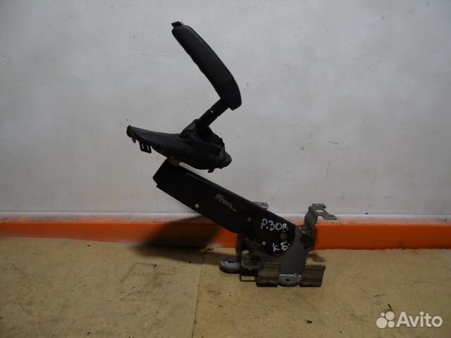 Ручка ручника Пежо 308