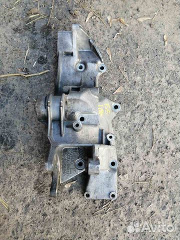 Кронштейн Генератора Пассат Б5 А6 С5 А4 Б5