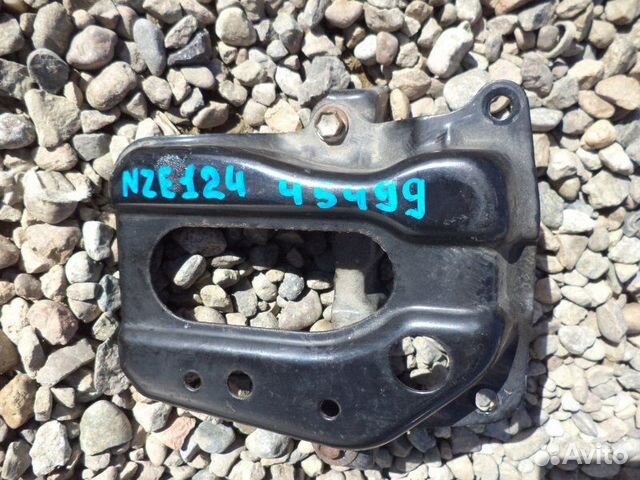 Подставка под аккумулятор Toyota Corolla NZE124