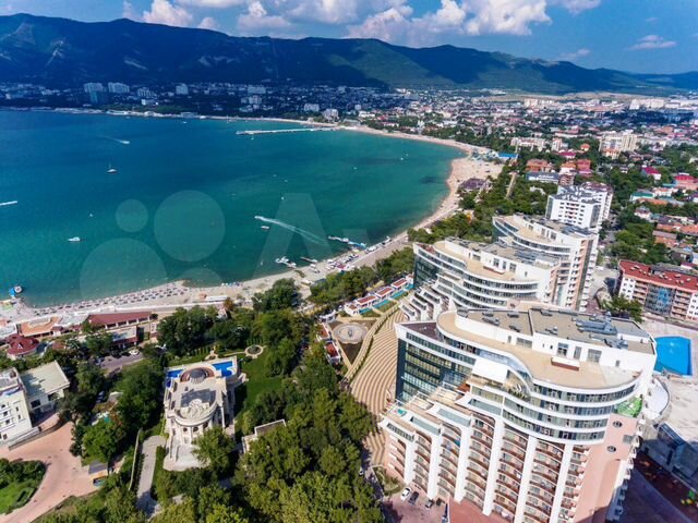 Комната 10 м² в 5-к., 2/2 эт.