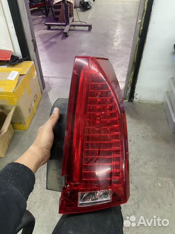 Cadillac cts 2 фонарь правый б/у битый