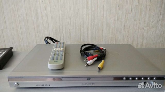 DVD плеер Daewoo DV-800