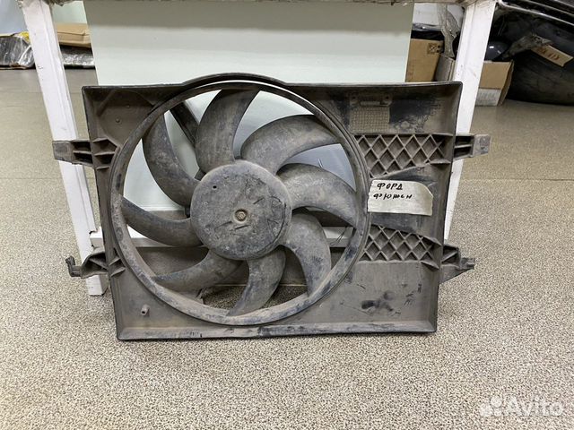 Диффузор радиатора Ford Fusion в сборе