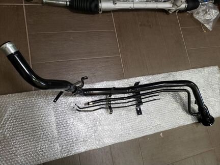 Горловина топливного бака Mitsubishi Pajero 3, 4