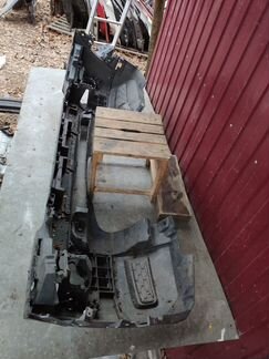 Land rover discovery 4 бампер передний AH2217F003A