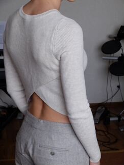 Свитер с вырезом на спине American Eagle XS, новый