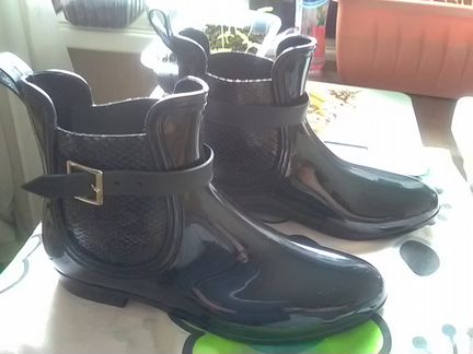 Сапоги резиновые 41 размер,Новые,реально на 39 -40