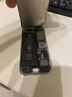 Телефон iPhone 5