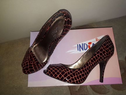 Туфли из лаковой кожи