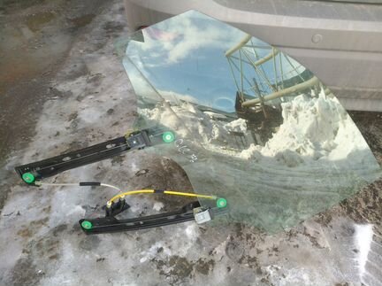 Стекло переднее левое Мерседес GLC. глс. W253