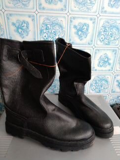 Сапоги 42 и 43 размер новые. Ботинки новые 42 разм