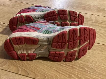 Беговые кроссовки asics gt-1000