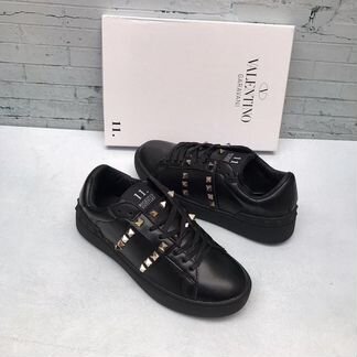Кеды Valentino Garavani Rockstud Untitled черные
