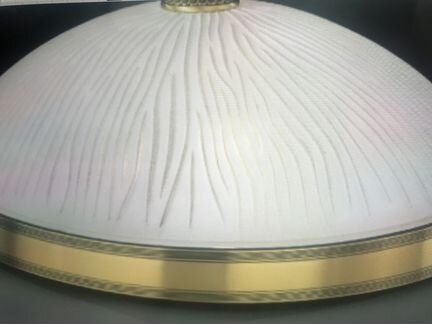 Потолочный светильник