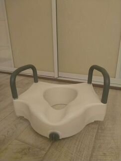 Насадка на унитаз после операции