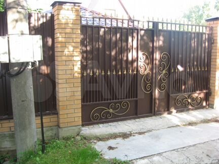 Коттедж 200 м² на участке 8 сот.