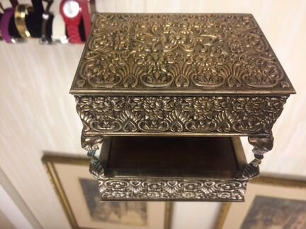 Старая шкатулка бронза бархат и дерево