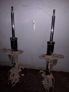 Амортизационные стойки на Nissan X-Trail t31