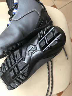 Детские лыжные ботинки