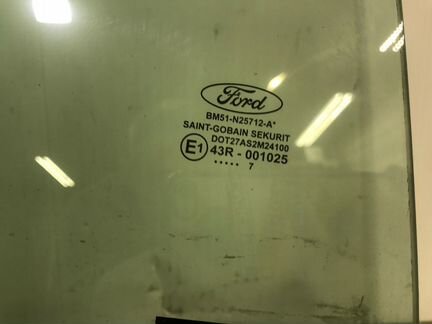 Стекло двери заднее правое Ford Focus 3 MK3