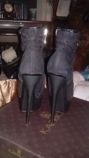 Черные сапожки, ботильоны kapricci 36-37 размера