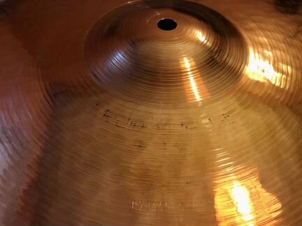 Paiste Signature Medium Hi-Hat 14”